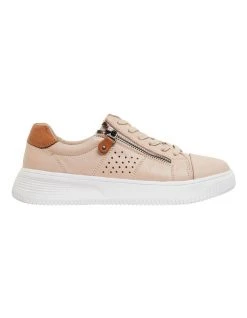 Brand new 😉 Wide Steps Novella Blush / Tan Glove Sneakers 👍